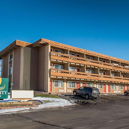 Quality Inn East Dubuque Exteriör bild