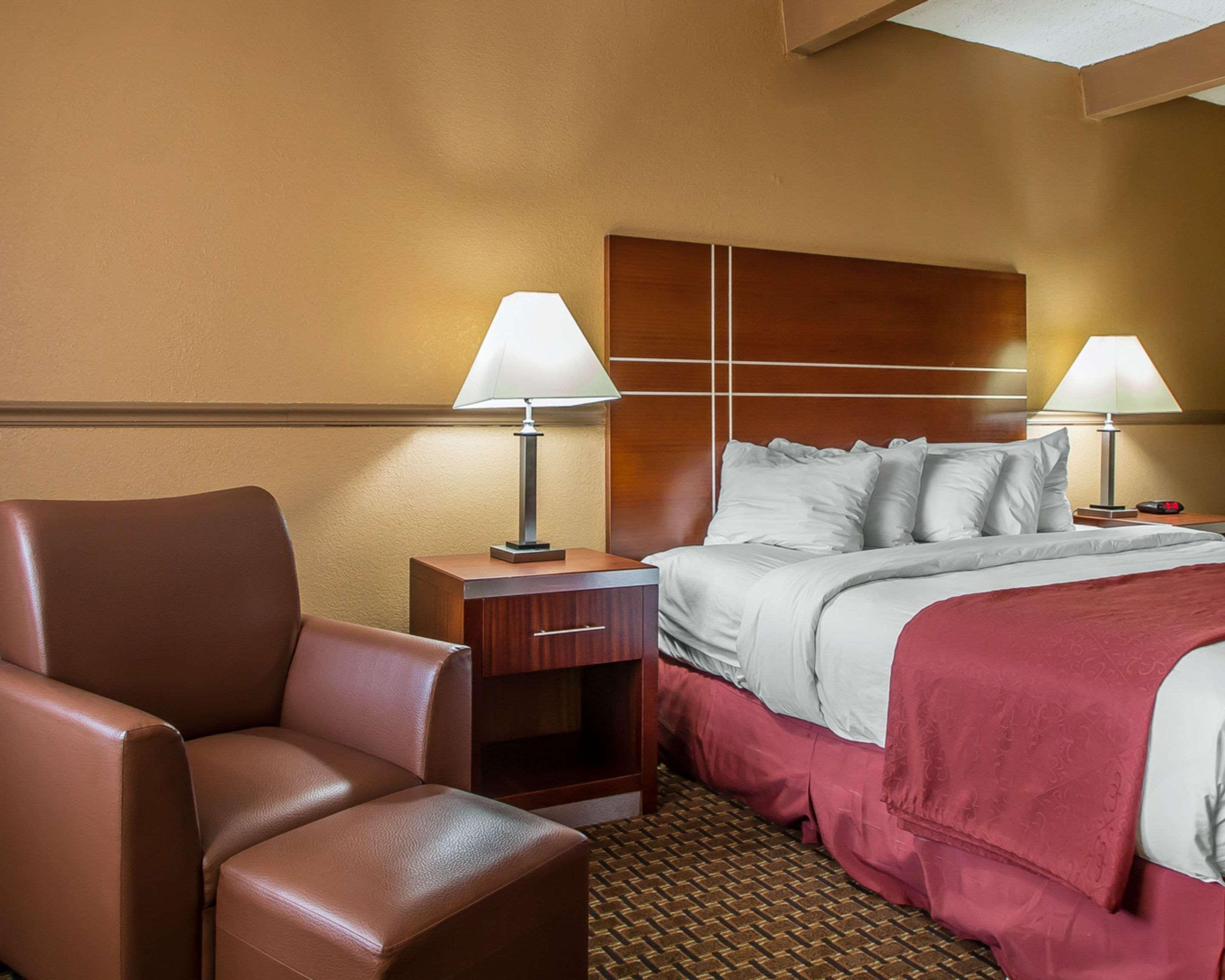 Quality Inn East Dubuque Exteriör bild