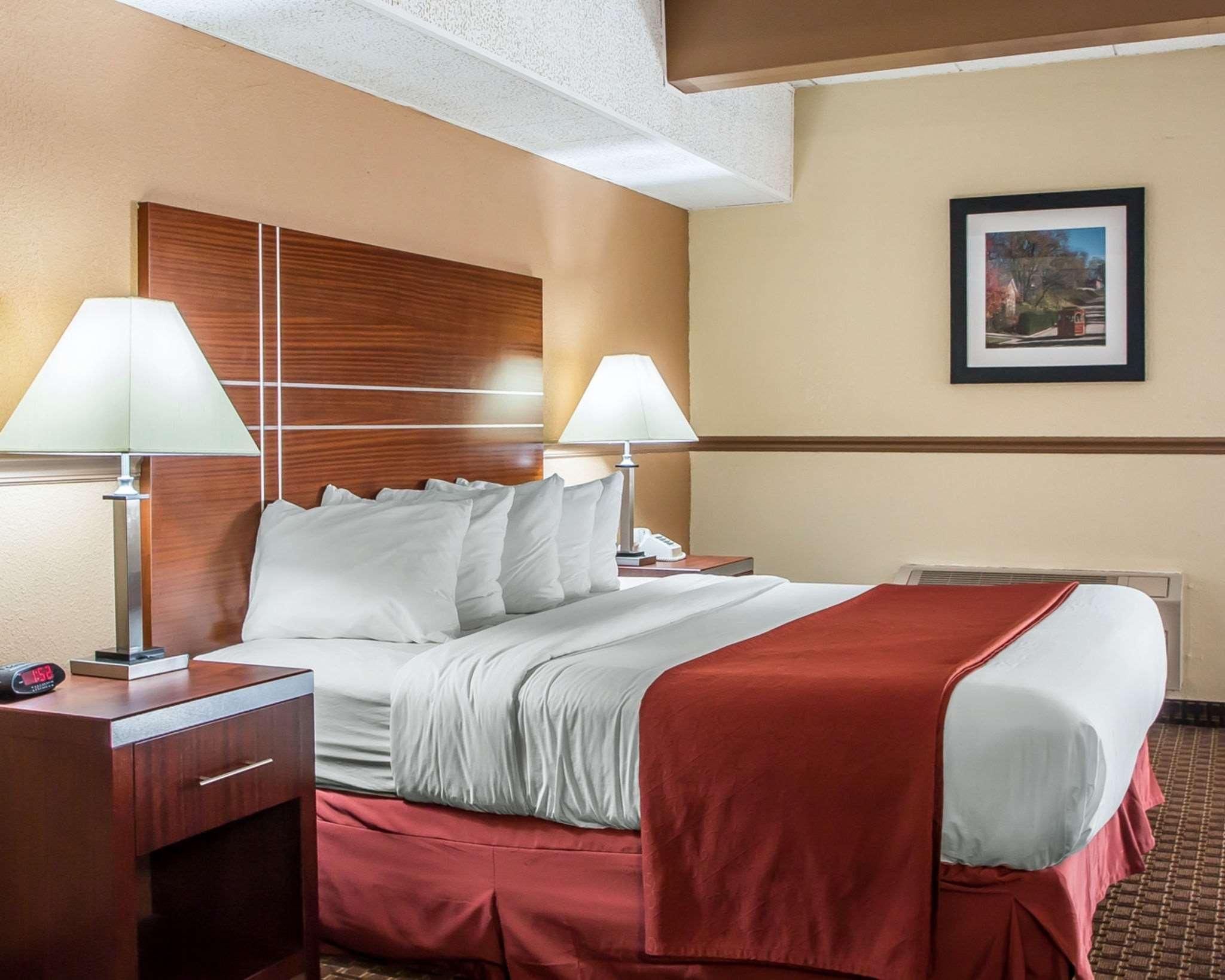 Quality Inn East Dubuque Exteriör bild