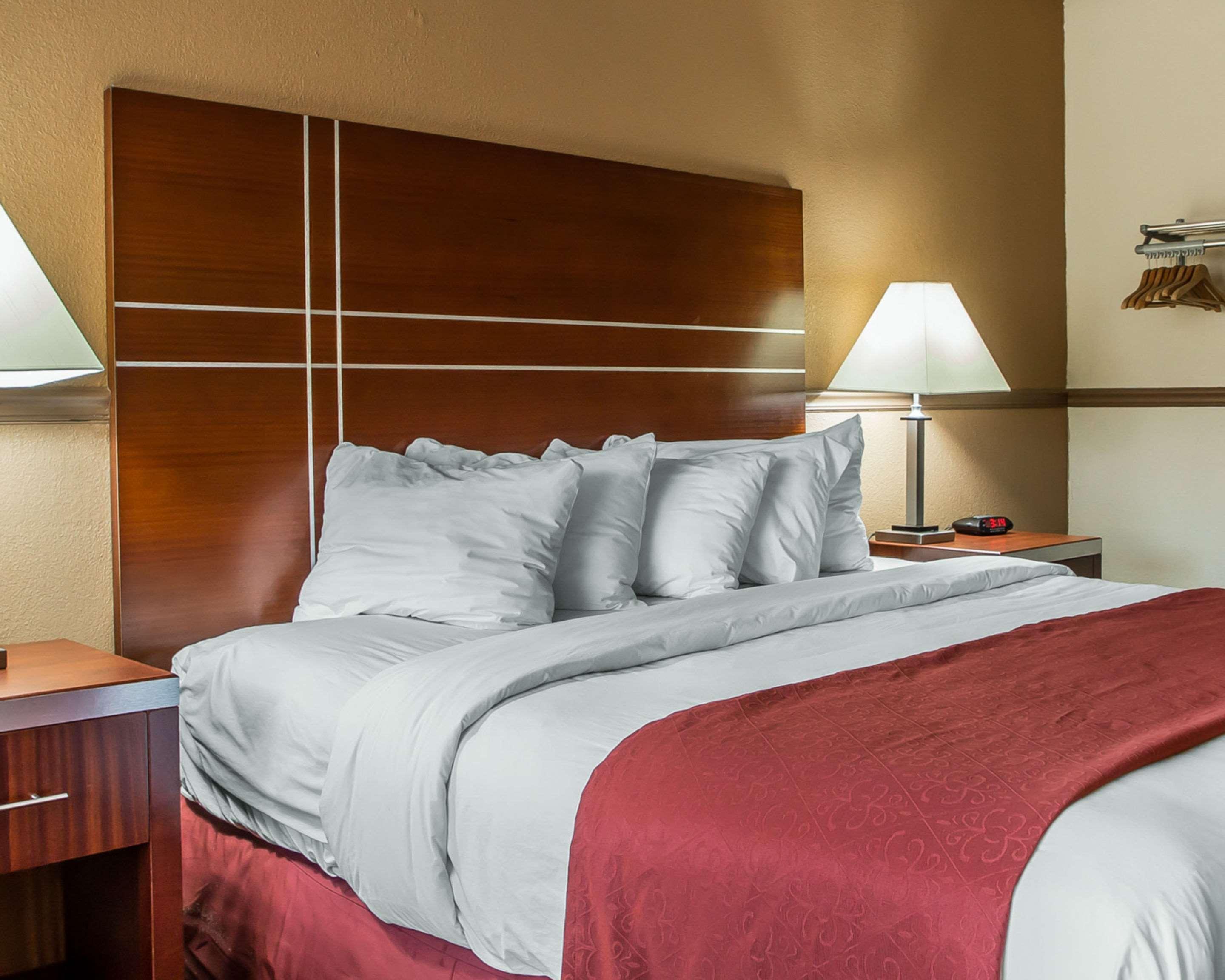 Quality Inn East Dubuque Exteriör bild