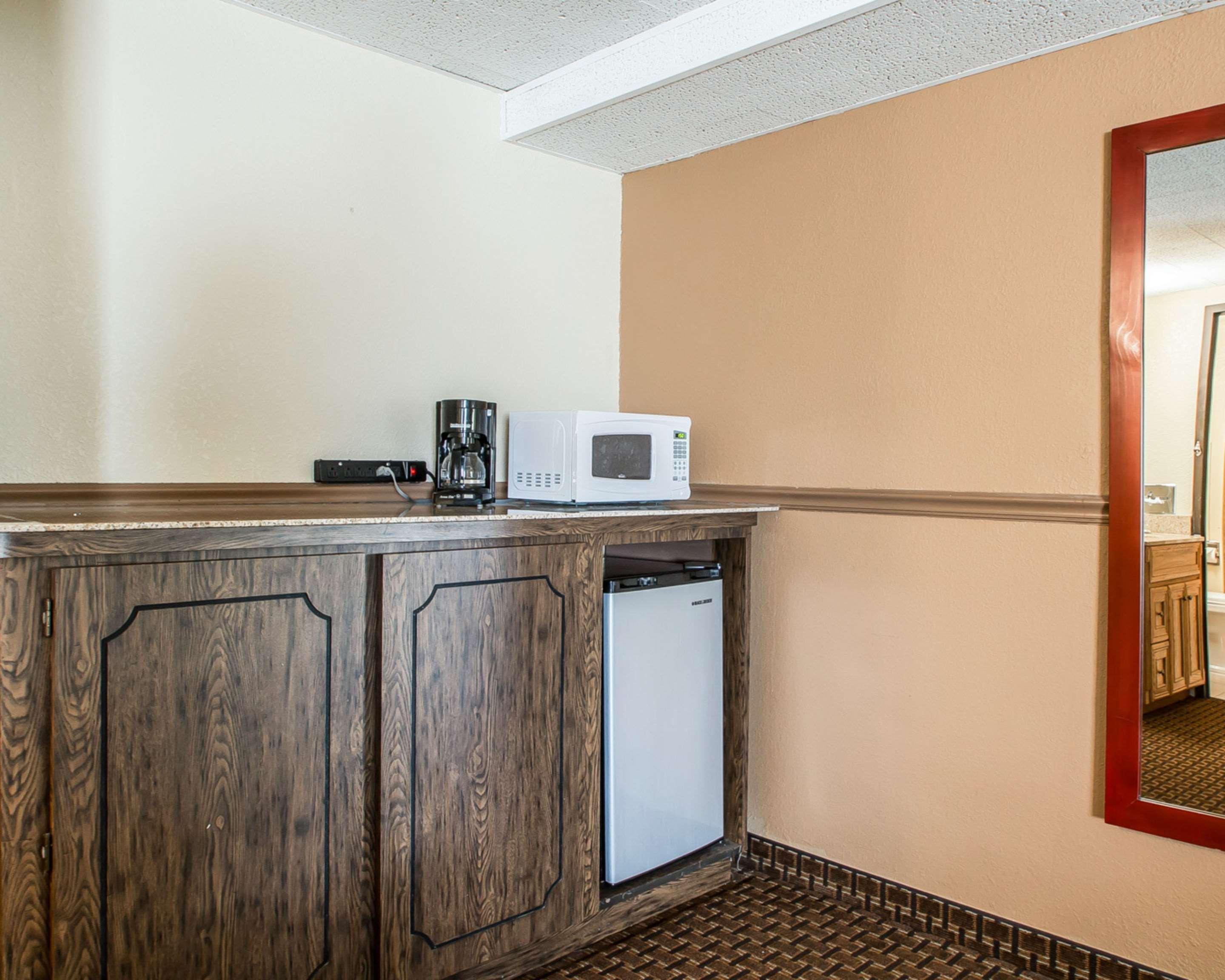 Quality Inn East Dubuque Exteriör bild