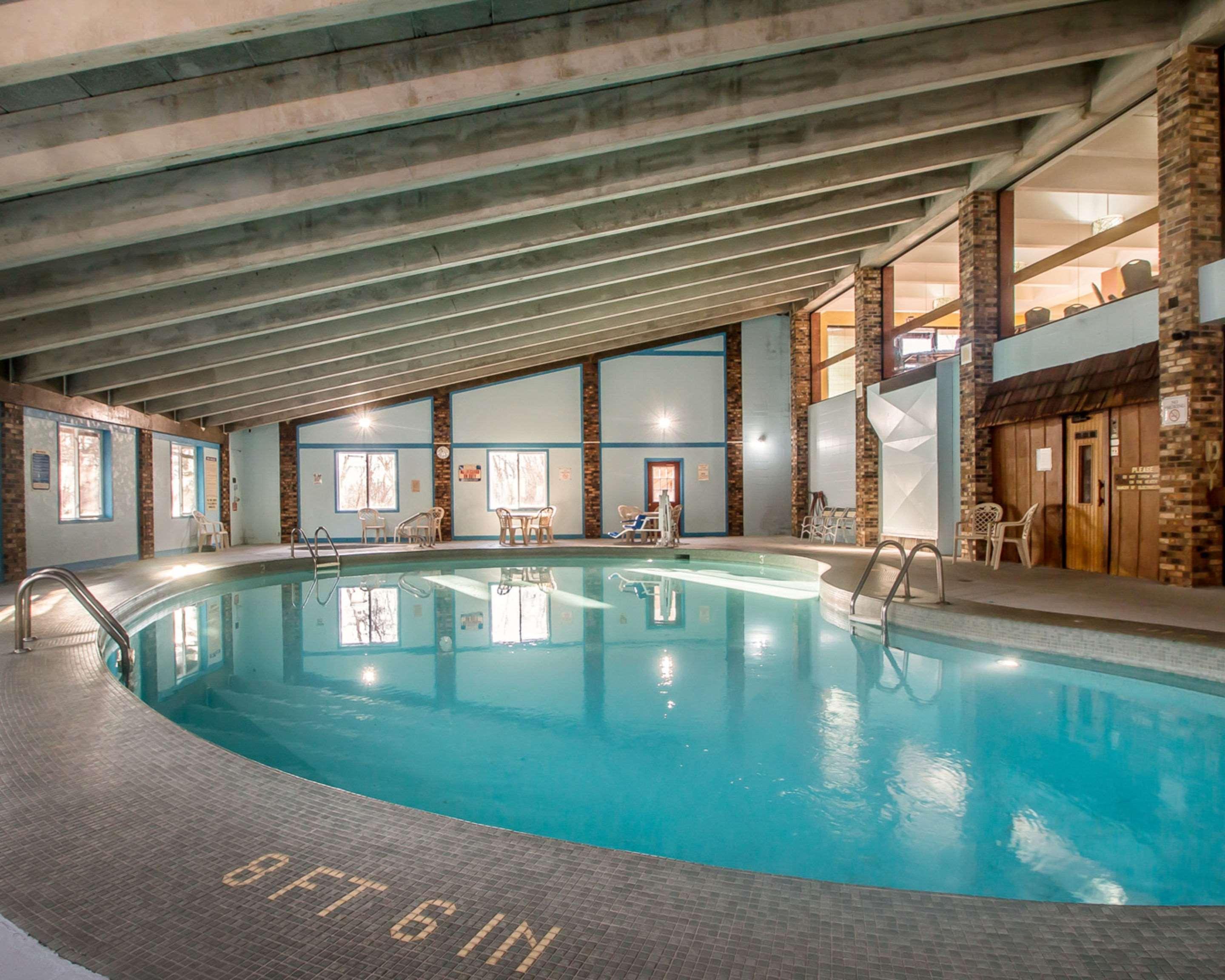 Quality Inn East Dubuque Exteriör bild
