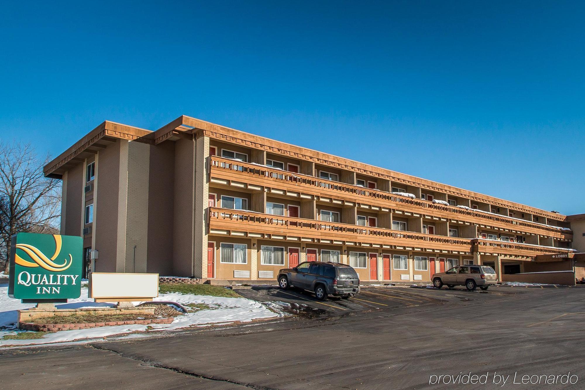 Quality Inn East Dubuque Exteriör bild