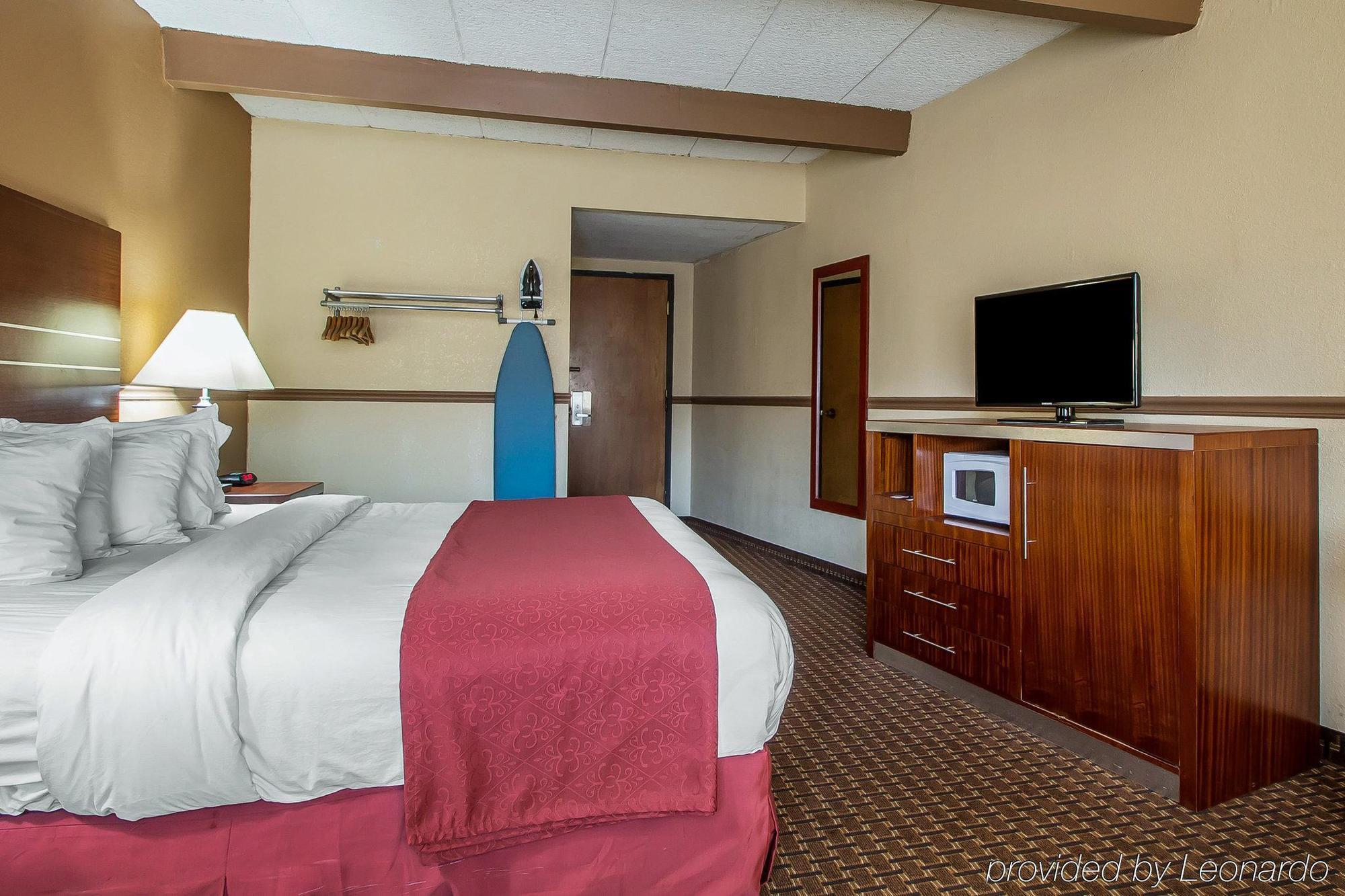 Quality Inn East Dubuque Exteriör bild