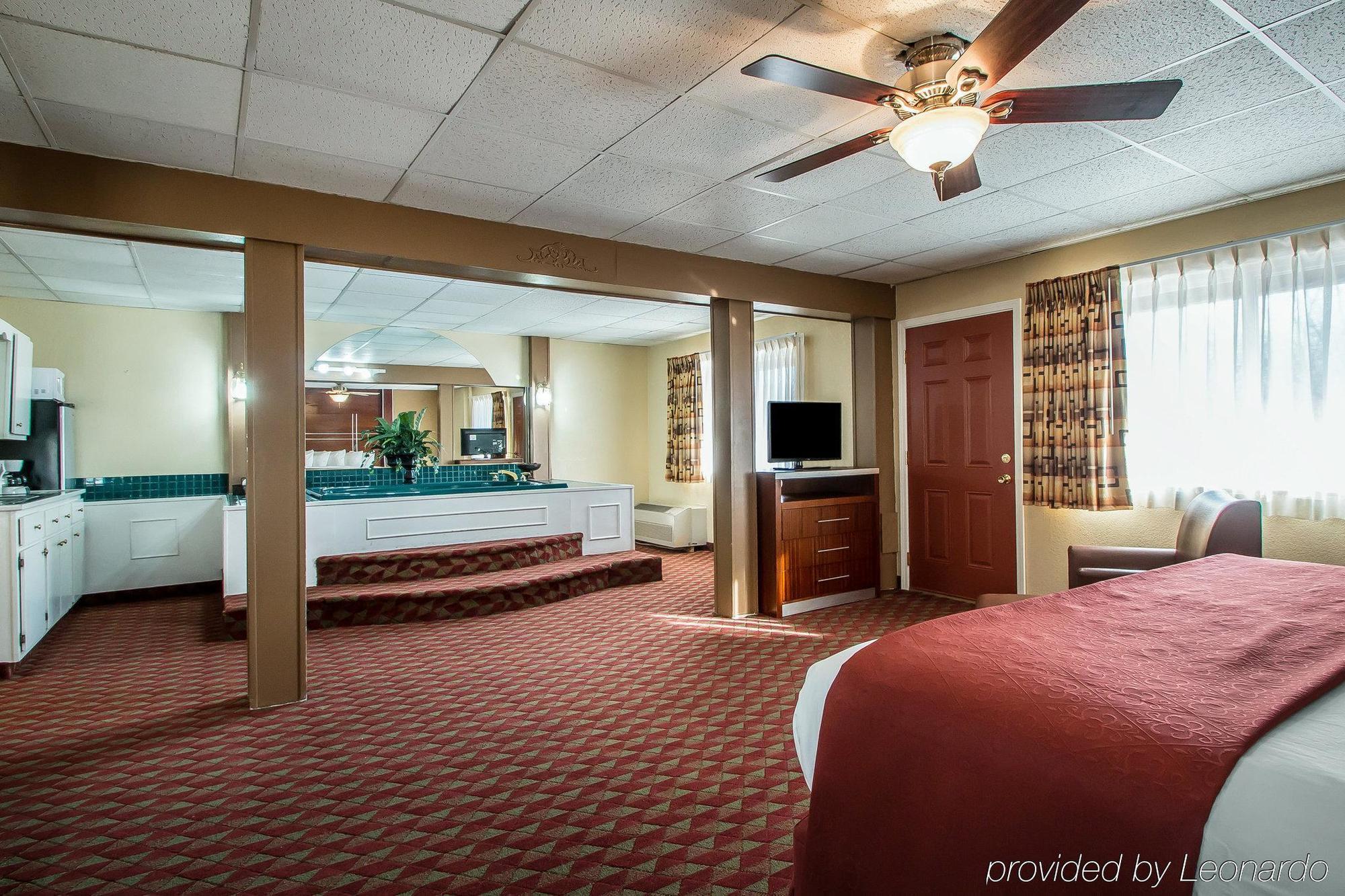 Quality Inn East Dubuque Exteriör bild