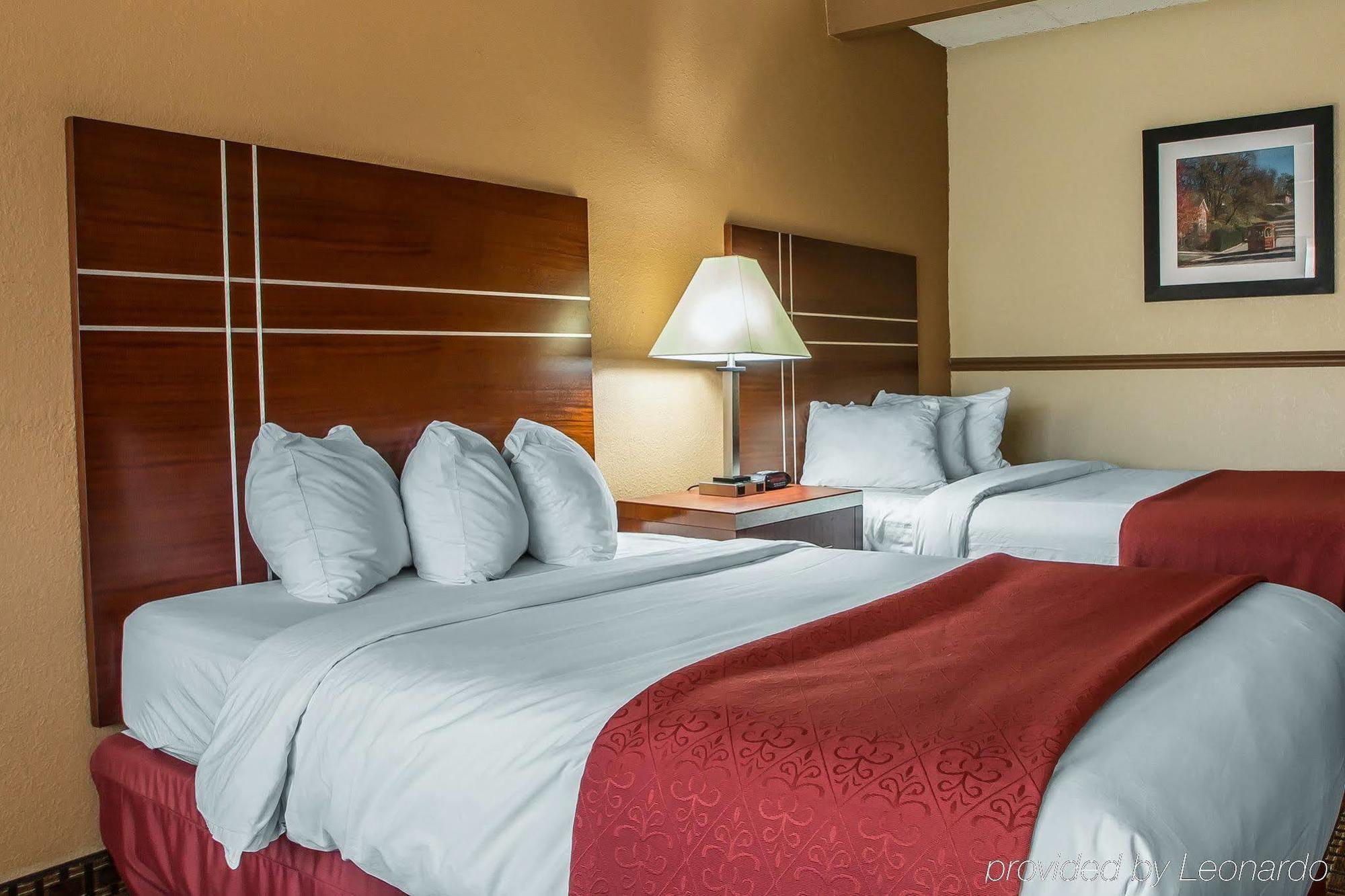 Quality Inn East Dubuque Exteriör bild