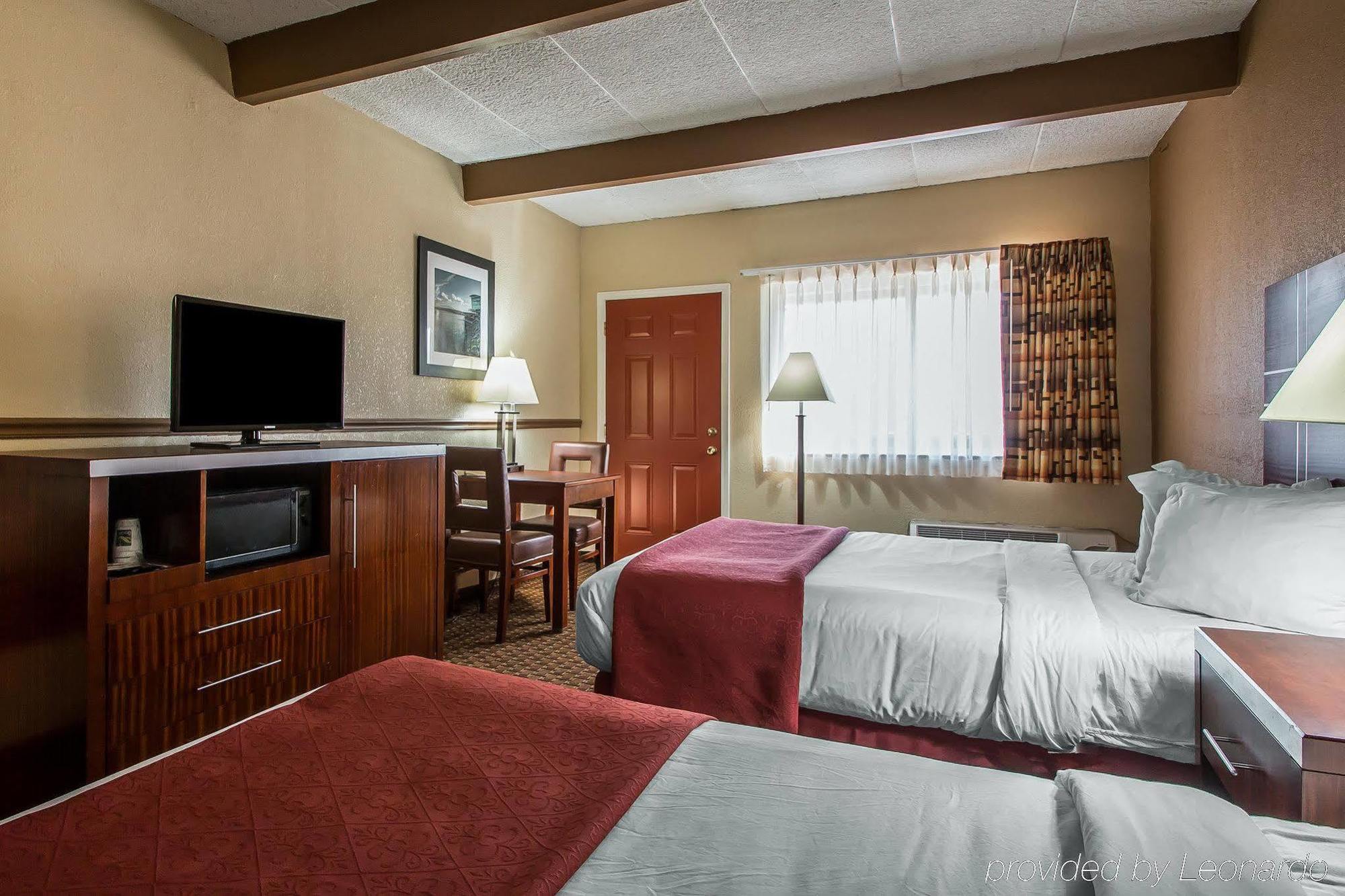 Quality Inn East Dubuque Exteriör bild