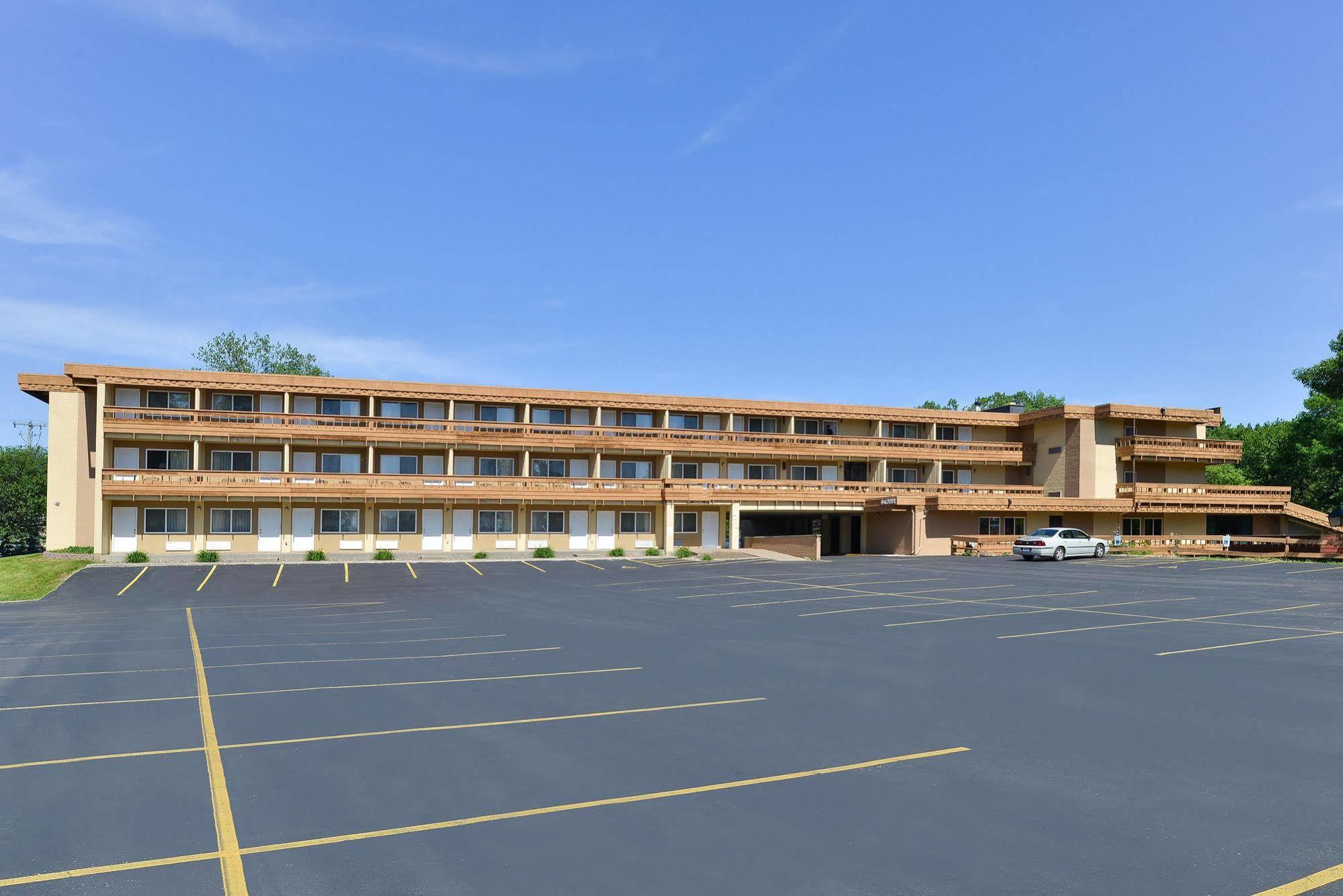 Quality Inn East Dubuque Exteriör bild